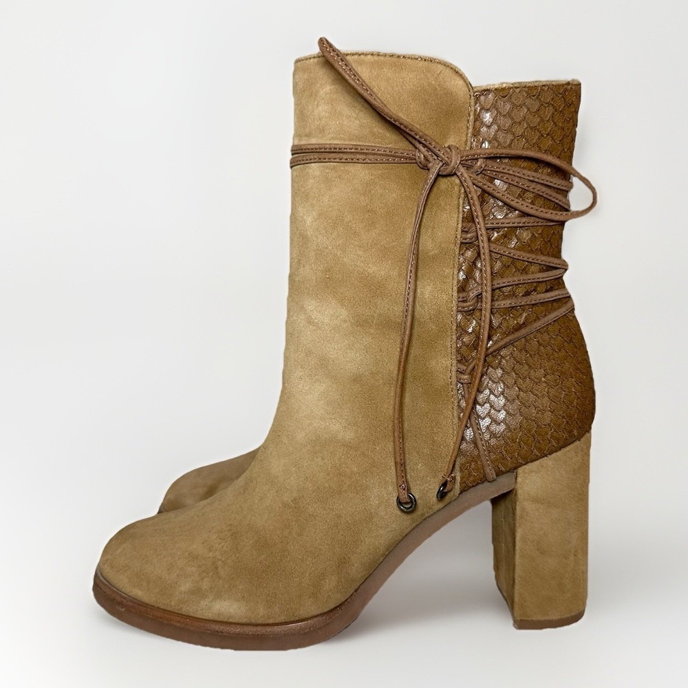 Johnston & Murphy Women's SIZE 7 Adley Boots Tan‎ Suede Leather Snake Textured